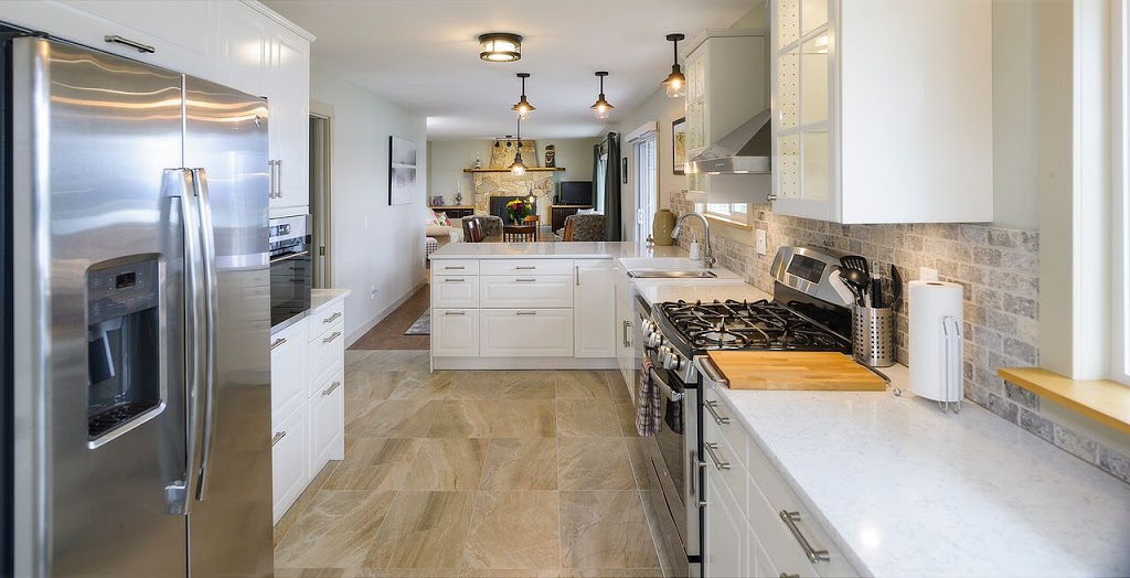 Peachland Eagles Nest B&B | 5816 Brown Pl, Peachland, BC V0H 1X4, Canada | Phone: (604) 786-9908