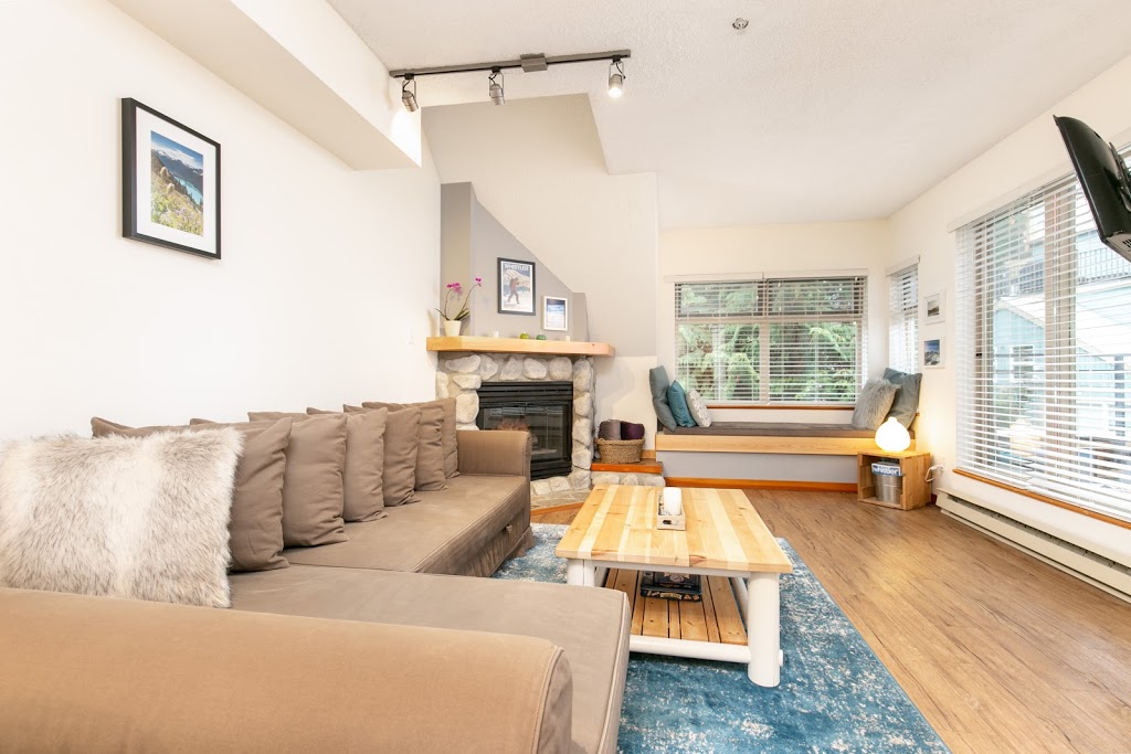 Happiness Vacations | 7498 Sechelt Inlet Rd, Sechelt, BC V0N 3A4, Canada | Phone: (604) 993-0007