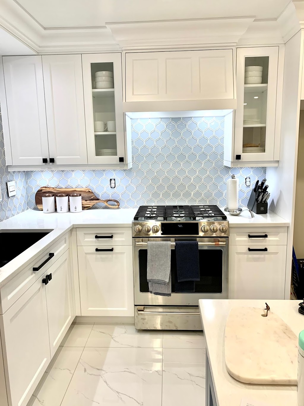 The Kitchen Studio | 1333 Thornton Rd S #1, Oshawa, ON L1J 8M8, Canada | Phone: (905) 438-1435