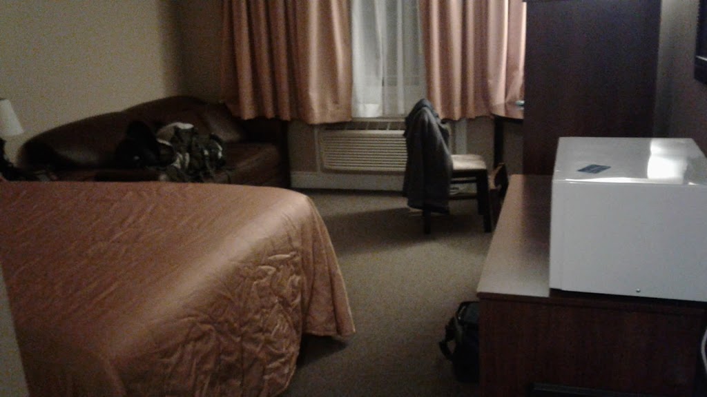 Motel Napoléon | 1345 Rue des Laurentides, Gatineau, QC J8M 1L3, Canada | Phone: (819) 986-1222