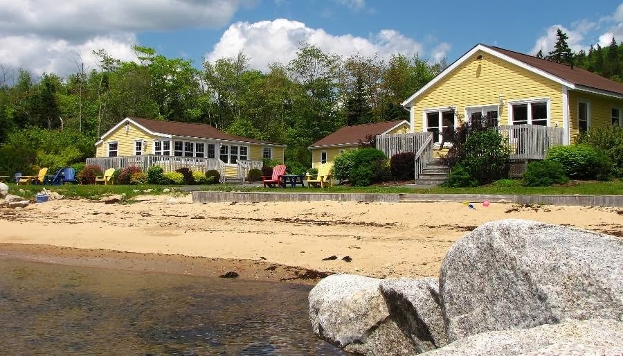 Larindas Landing Oceanfront Cottages | 7532 St Margarets Bay Rd, Boutiliers Point, NS B3Z 1S6, Canada | Phone: (866) 766-2233