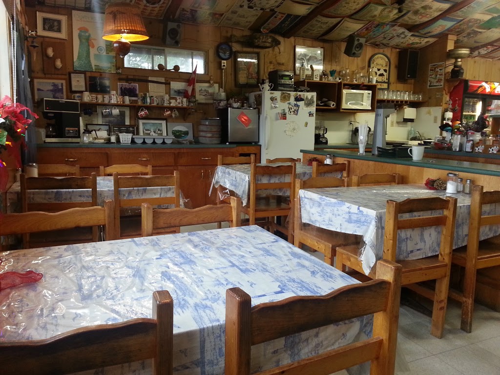 The Deck | 30 Firehall Rd, Blandford, NS B0J 1C0, Canada | Phone: (902) 228-2112