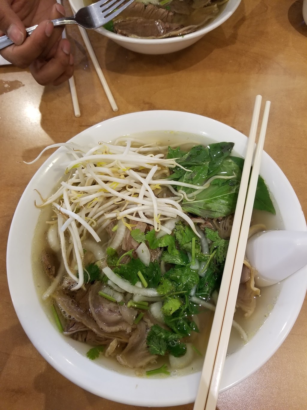 Pho Dau Bo Restaurant | 1525 Bristol Rd W, Mississauga, ON L5M 4Z1, Canada | Phone: (905) 812-9878
