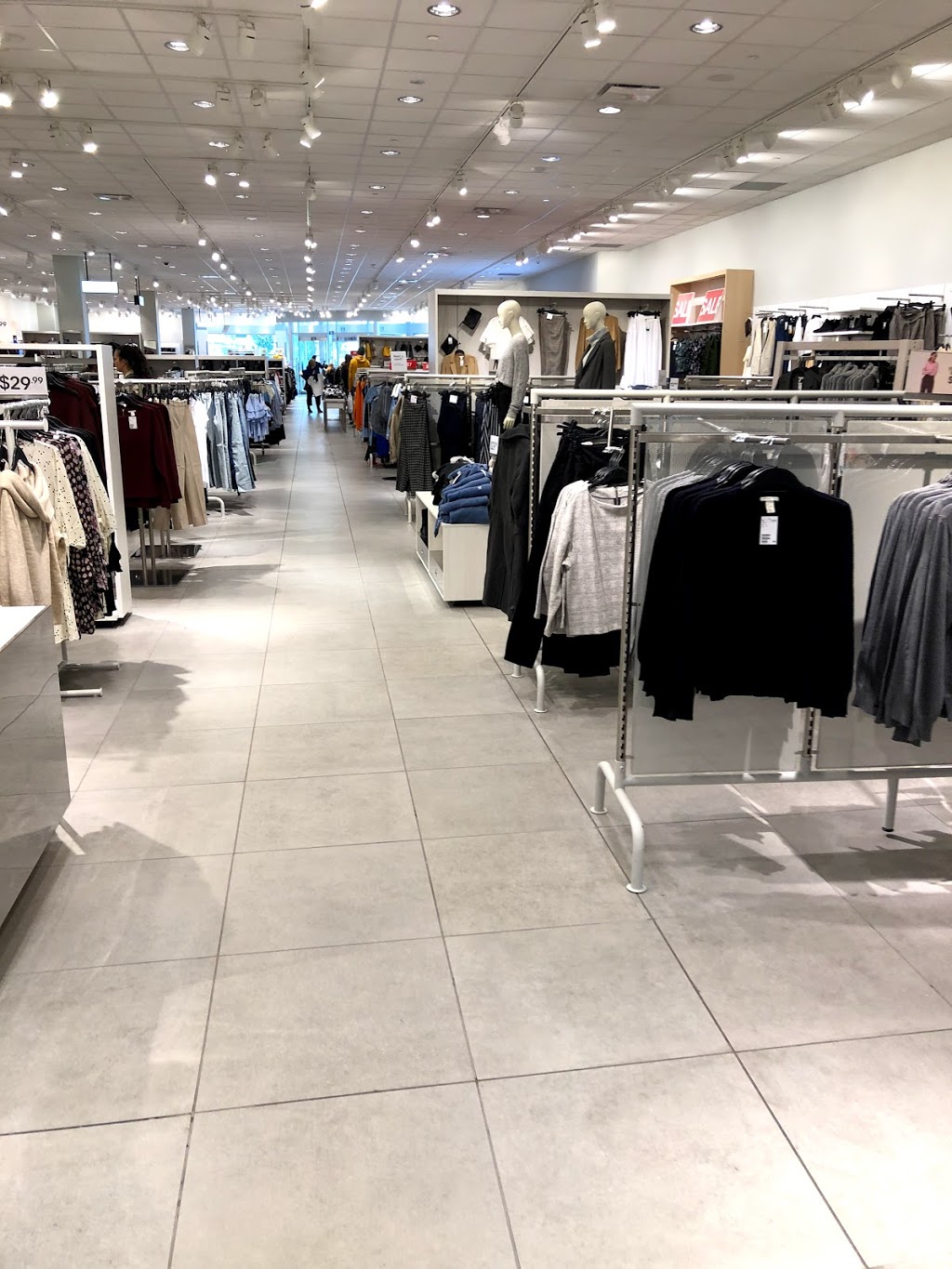 H&M | 5000 Canoe Pass Way, Tsawwassen, BC V4M 4G9, Canada | Phone: (855) 272-7007