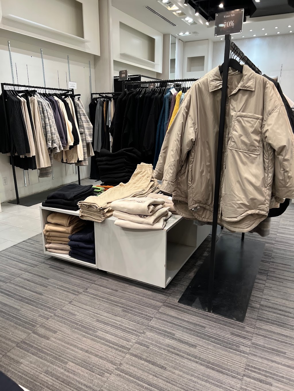 OAK + FORT | Unit L117a, 1485 Portage Ave, Winnipeg, MB R3G 0W4, Canada | Phone: (431) 489-1819