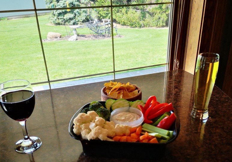 Moms Dip | 13725 Spence Line, Ridgetown, ON N0P 2C0, Canada | Phone: (519) 359-6752