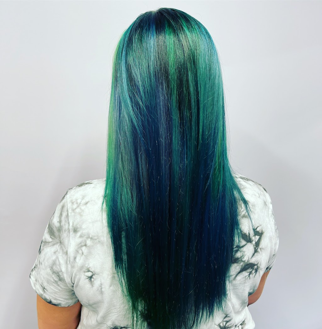 Creations by Chelsey Hair and Design | 338 10 St NW #3, Calgary, AB T2N 1V8, Canada | Phone: (403) 262-3288