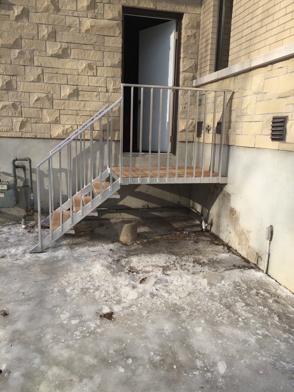 Robs Welding | 6064 Gough Rd, Manotick, ON K4M 1B2, Canada | Phone: (613) 601-9353
