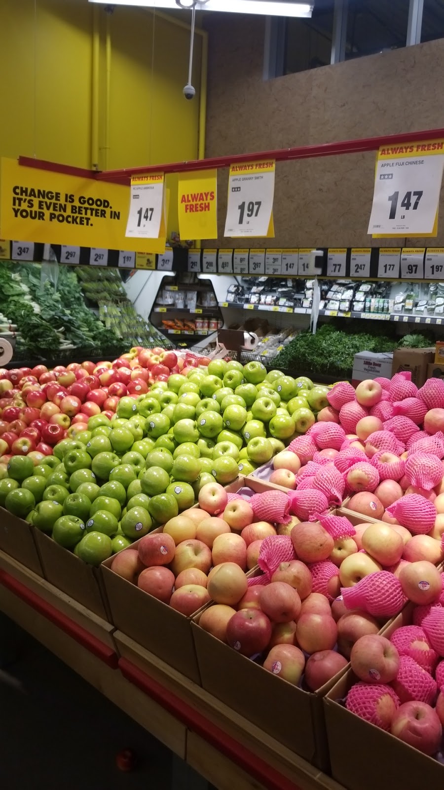 Johns No Frills | 6520 Derry Rd W, Milton, ON L9T 7Z3, Canada | Phone: (866) 987-6453