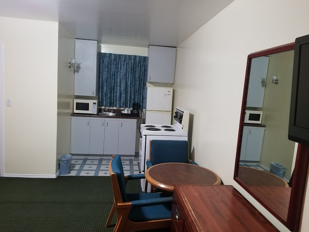 Norvic Motel | 1340, Hwy 17 East, Wahnapitae, ON P0M 3C0, Canada | Phone: (705) 694-4818