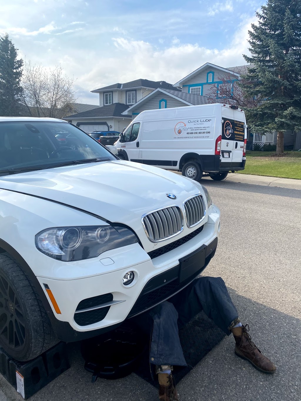 Quick Lube- Mobile Oil Change Service | 939 Carrington Blvd NW, Calgary, AB T3P 1L7, Canada | Phone: (403) 800-1316