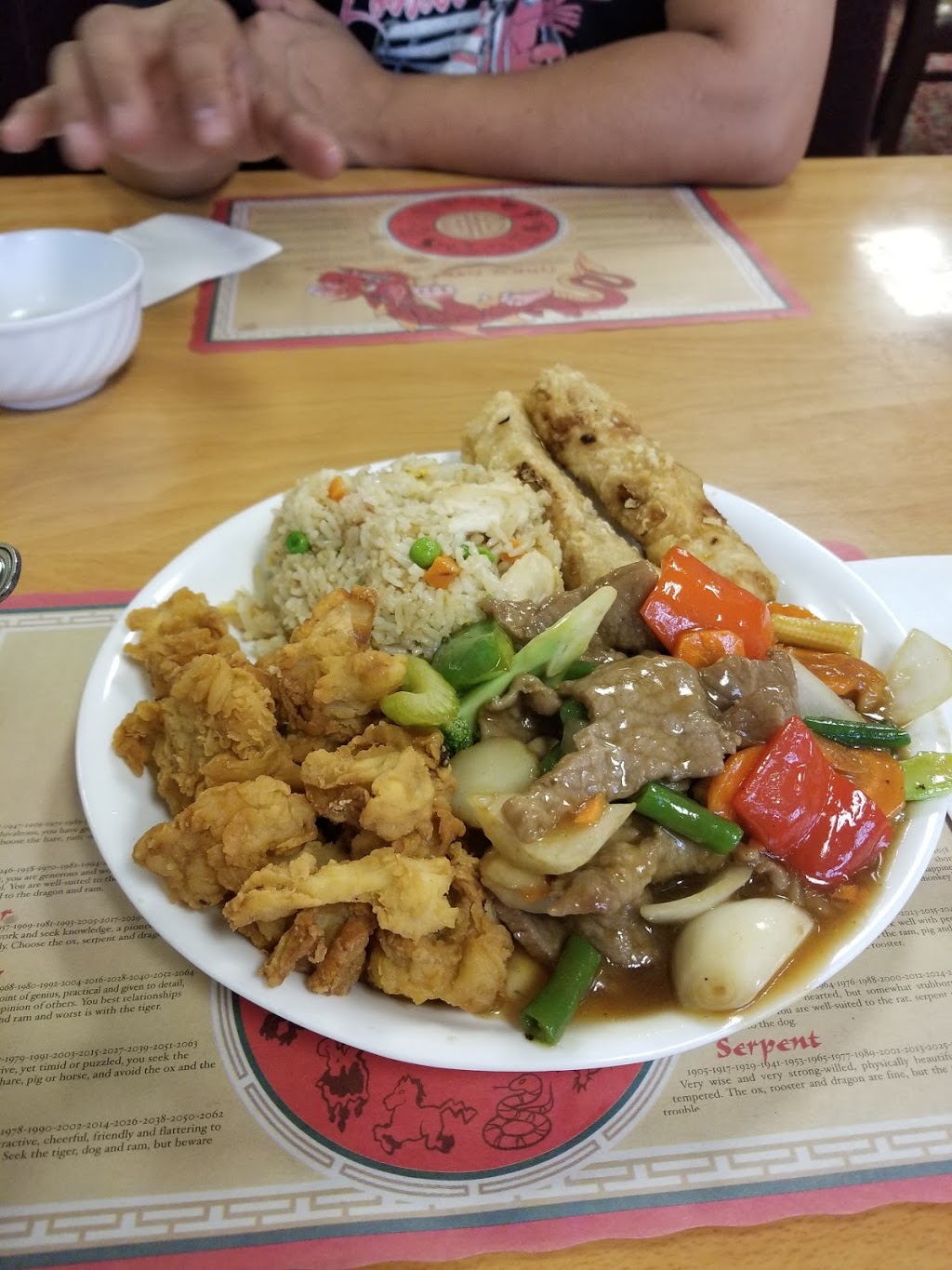 Little Saigon Restaurant | Rochdale Blvd, Regina, SK S4X 4K3, Canada | Phone: (306) 949-2255