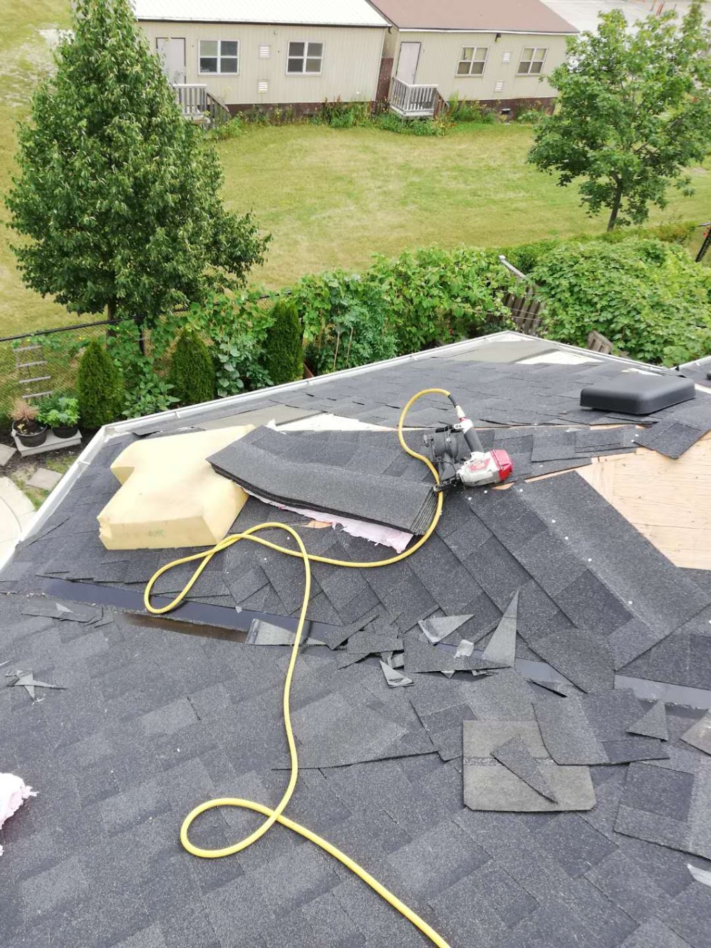 Bros. Roofing | 50 Dowling Cir, Markham, ON L3R 8R4, Canada | Phone: (647) 966-9678