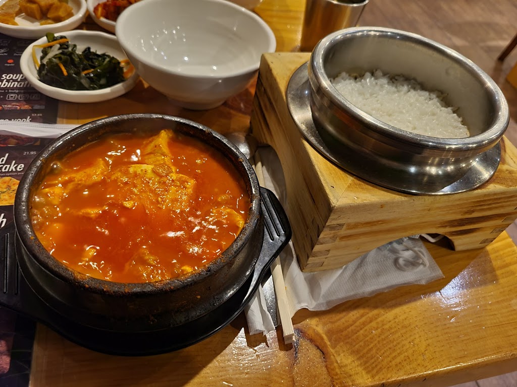 House of Tofu Soup | 4563 North Rd #1, Burnaby, BC V3N 4J5, Canada | Phone: (604) 420-5254