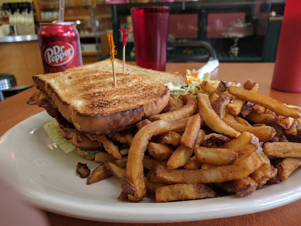 Riverside Grill | 386 Eveline St, Selkirk, MB R1A 1N6, Canada | Phone: (204) 482-9052