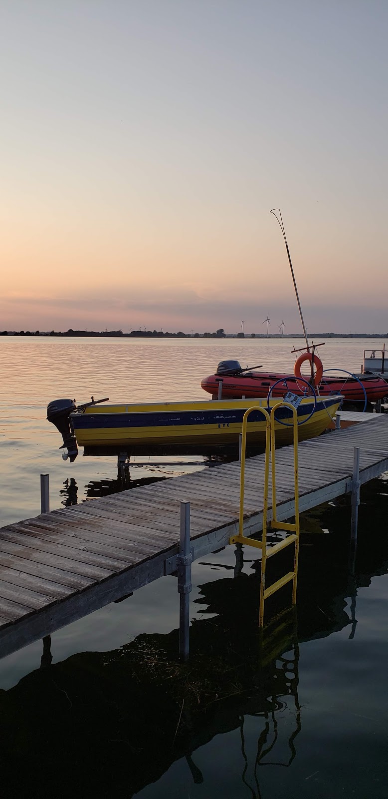 Erieau Yacht Club | 680 Ross Lane, Blenheim, ON N0P 1A0, Canada | Phone: (519) 676-1962