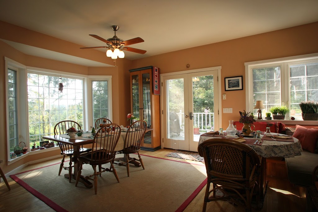 Inn To the Woods | 46 Elena Dr, Friday Harbor, WA 98250, USA | Phone: (360) 378-9501
