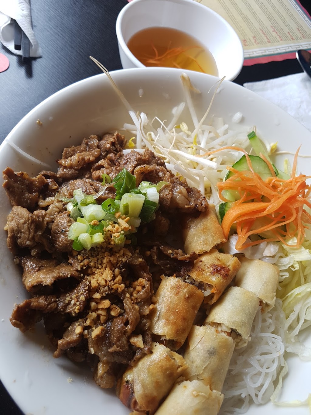 Nhu Y Restaurant | 839 Henderson Hwy, Winnipeg, MB R2K 2L4, Canada | Phone: (204) 414-9166