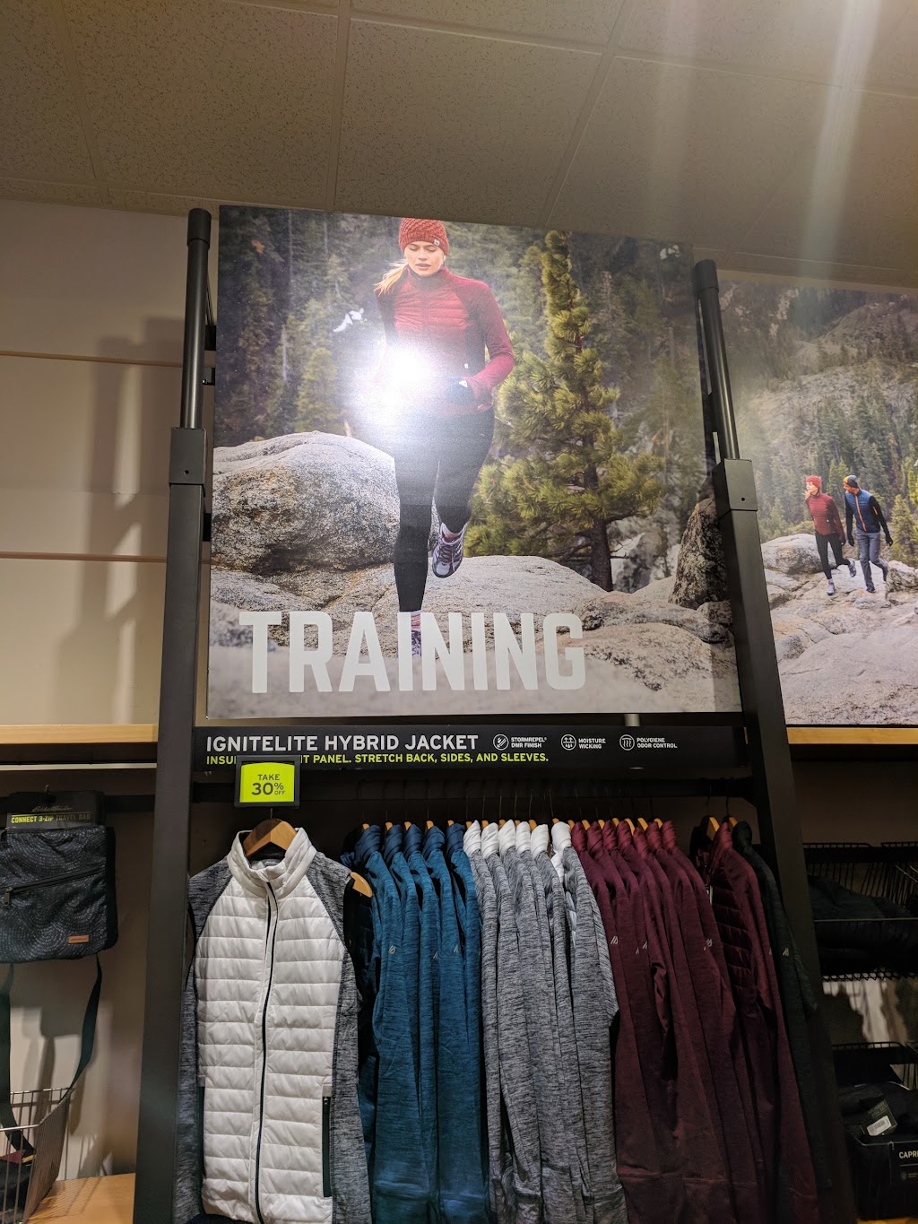 Eddie Bauer | 102, 6631 Island Hwy N #80, Nanaimo, BC V9T 4T7, Canada | Phone: (250) 390-9388