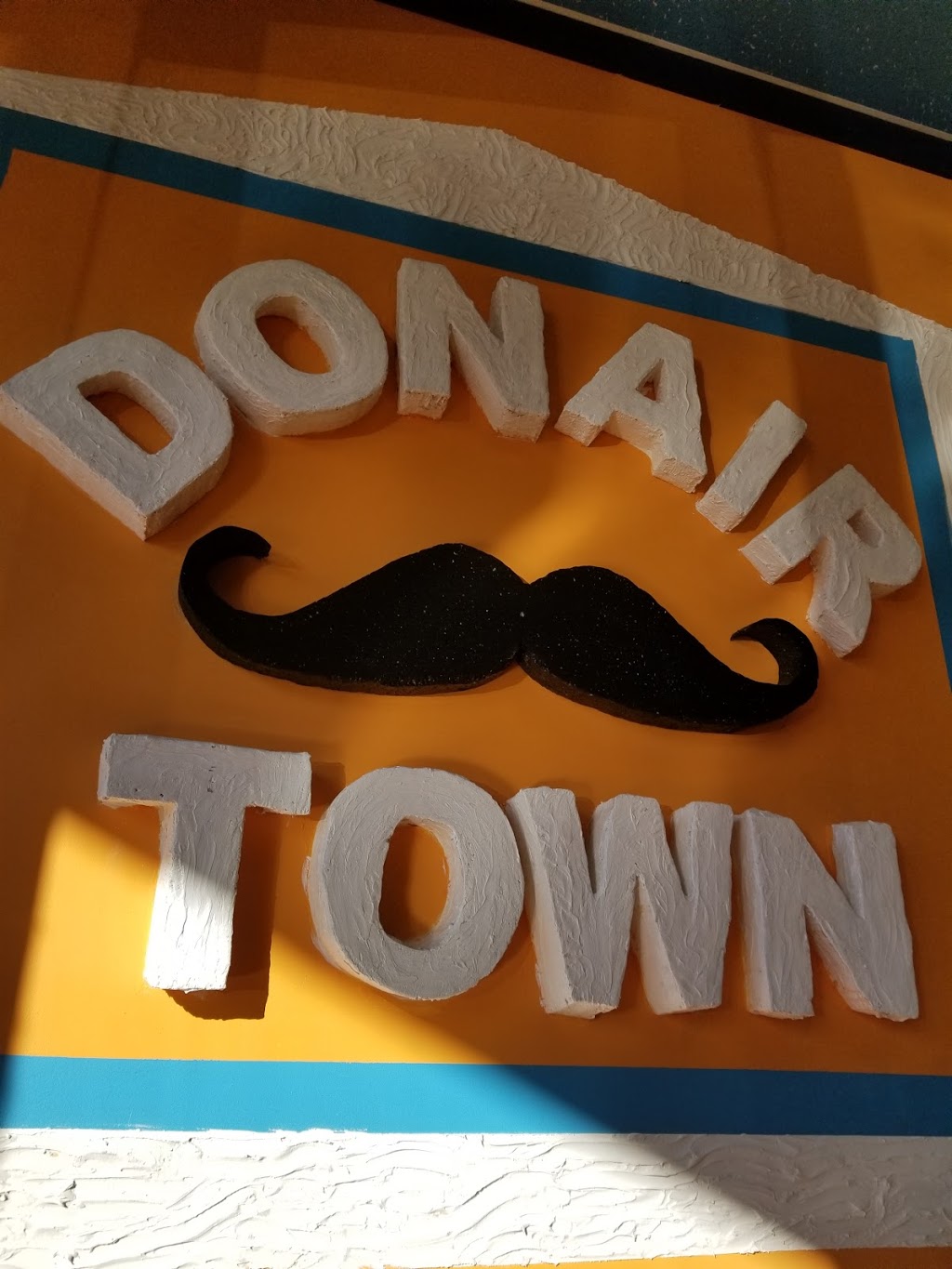 Donair Town | 7892 6th St, Burnaby, BC V3N 3N3, Canada | Phone: (604) 521-8485