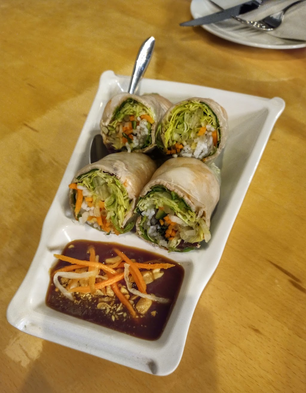 Pho 18 | 18 Clairmont St, Thorold, ON L2V 1R1, Canada | Phone: (905) 680-8889