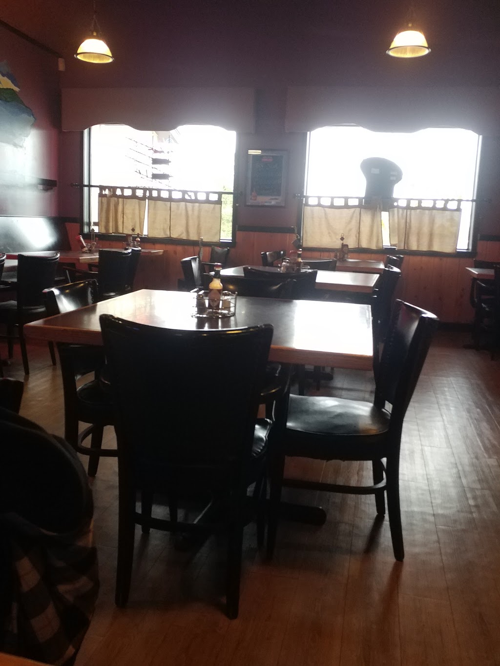 Whistlers Pub | 285 George St Ext, Stewiacke, NS B0N 2J0, Canada | Phone: (902) 639-9221