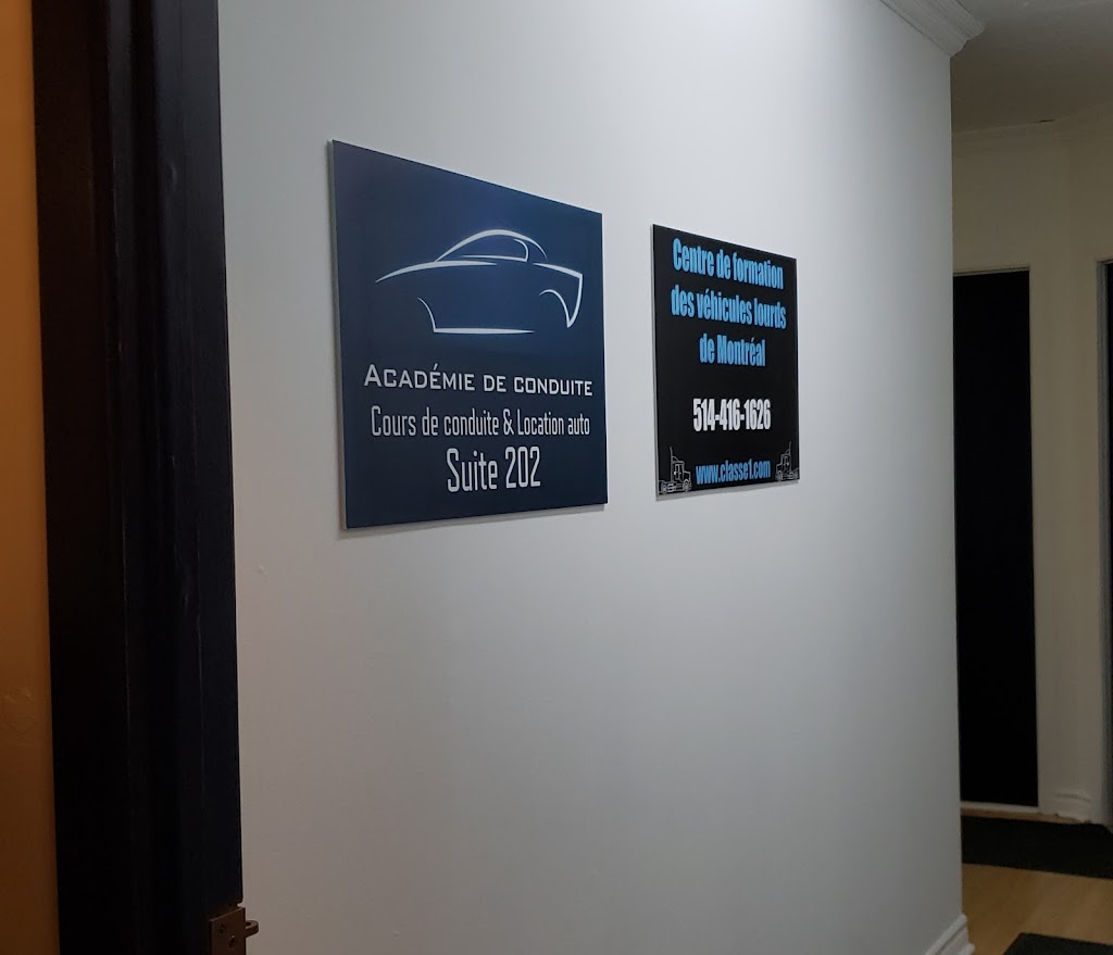 École de conduite camion lourd | 410 Boulevard Henri-Bourassa E Suite 203, Montreal, QC H3L 1C4, Canada | Phone: (514) 416-1602