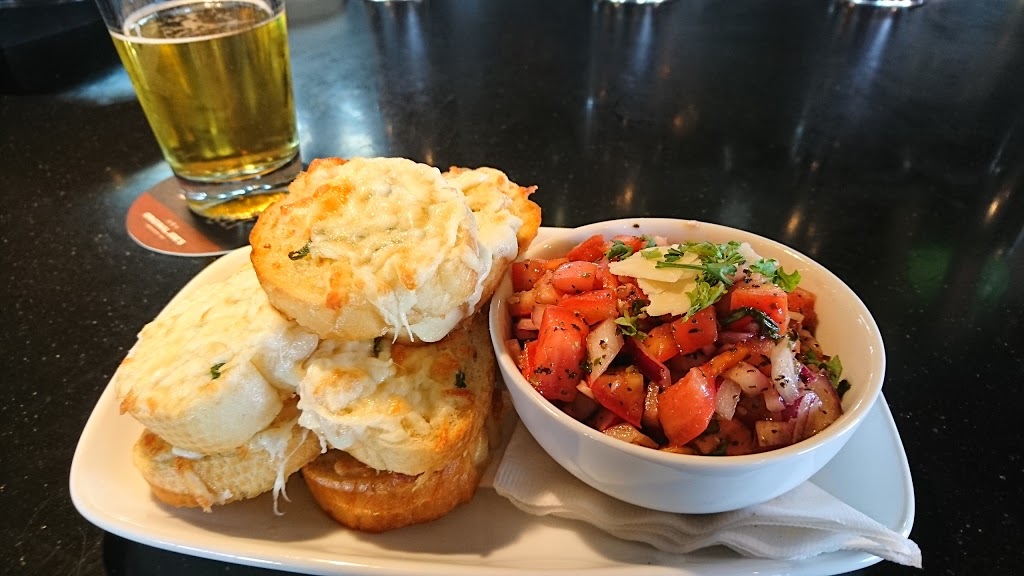 Original Joes Restaurant & Bar | 3000 Louie Dr #114, Westbank, BC V4T 3E1, Canada | Phone: (250) 768-3835