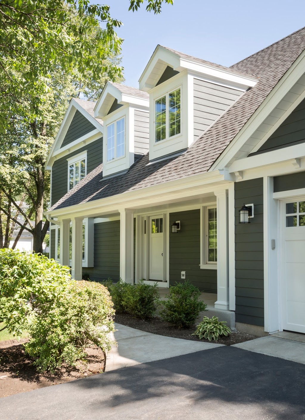Hubbard Roofing & Exteriors Inc. | 1331 Lake Bonavista Dr SE, Calgary, AB T2J 0P4, Canada | Phone: (403) 995-0677