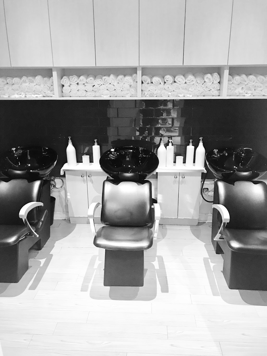 Salon Verve | 2943 Major MacKenzie Dr W, Maple, ON L6A 3N9, Canada | Phone: (905) 417-9662