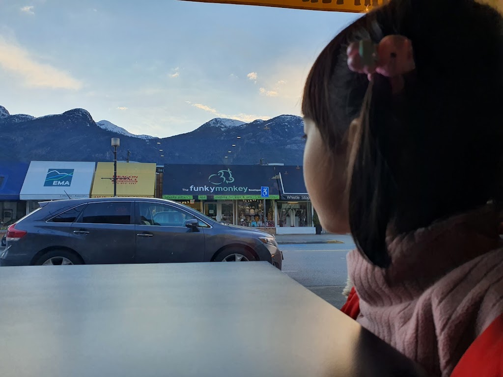 Taste of Saigon | 38038 Cleveland Ave, Squamish, BC V8B 0A1, Canada | Phone: (604) 390-0088