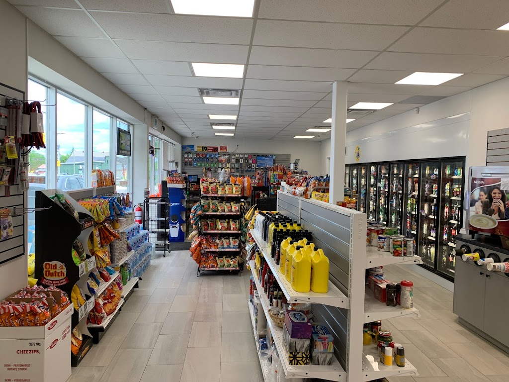 Esso Gas Station | 9 Raglan St S, Renfrew, ON K7V 1P8, Canada | Phone: (613) 433-8998