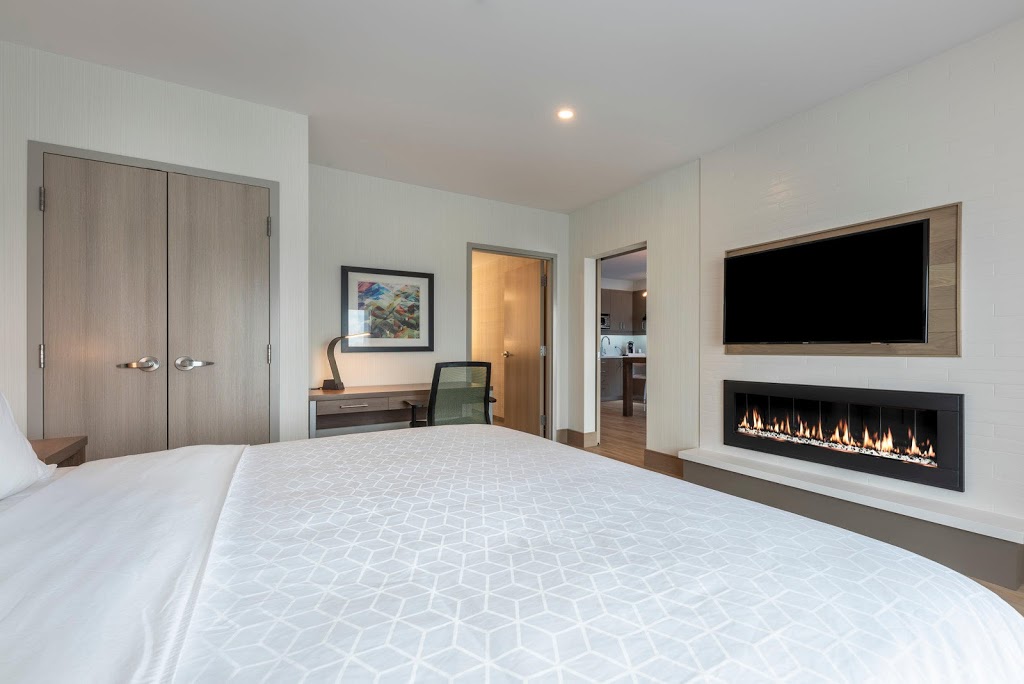 Holiday Inn Express & Suites Moncton | 777 Mapleton Rd, Moncton, NB E1G 2K5, Canada | Phone: (506) 854-2929