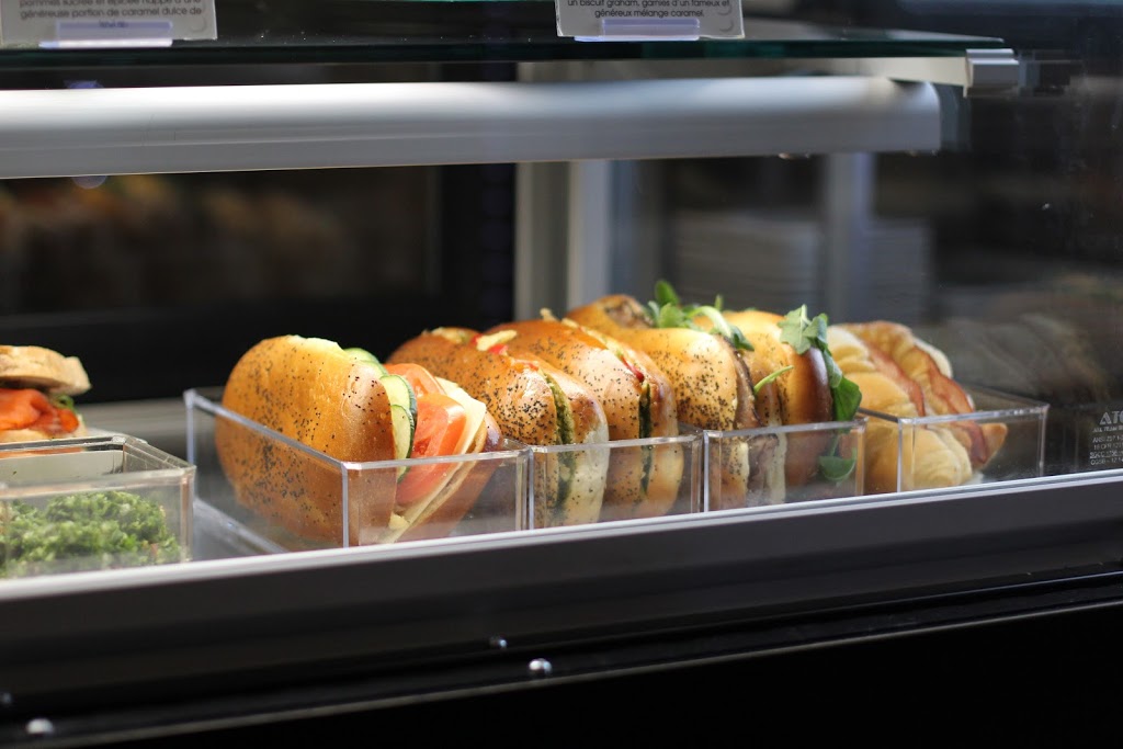 Moca Loca Café Co Inc | 15 Rue de Valcourt, Gatineau, QC J8T 8H1, Canada | Phone: (819) 561-5028