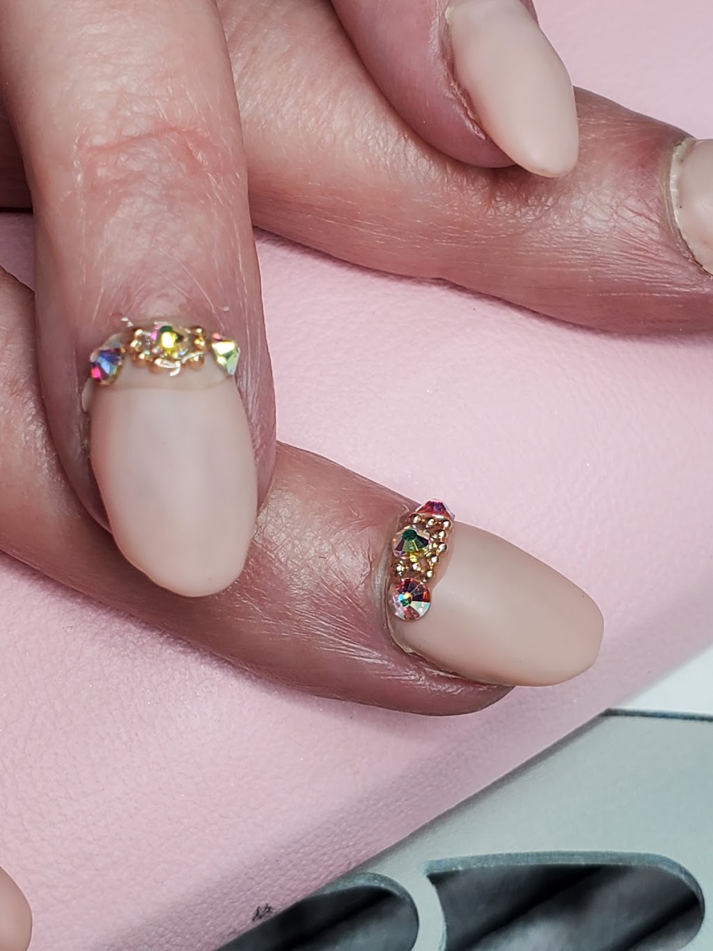 La Peche Nail and Bodyworks | 3908 55 St NW, Edmonton, AB T6L 1C2, Canada | Phone: (780) 919-0361