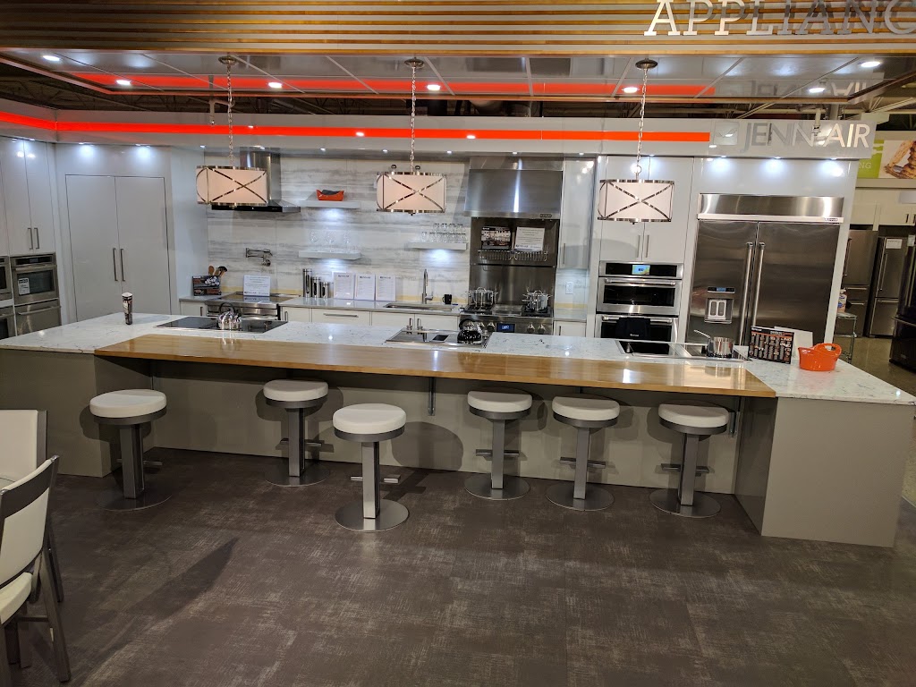 Dufresne Furniture & Appliances Store | 1750 Ellice Ave, Winnipeg, MB R3H 0B3, Canada | Phone: (204) 989-9900