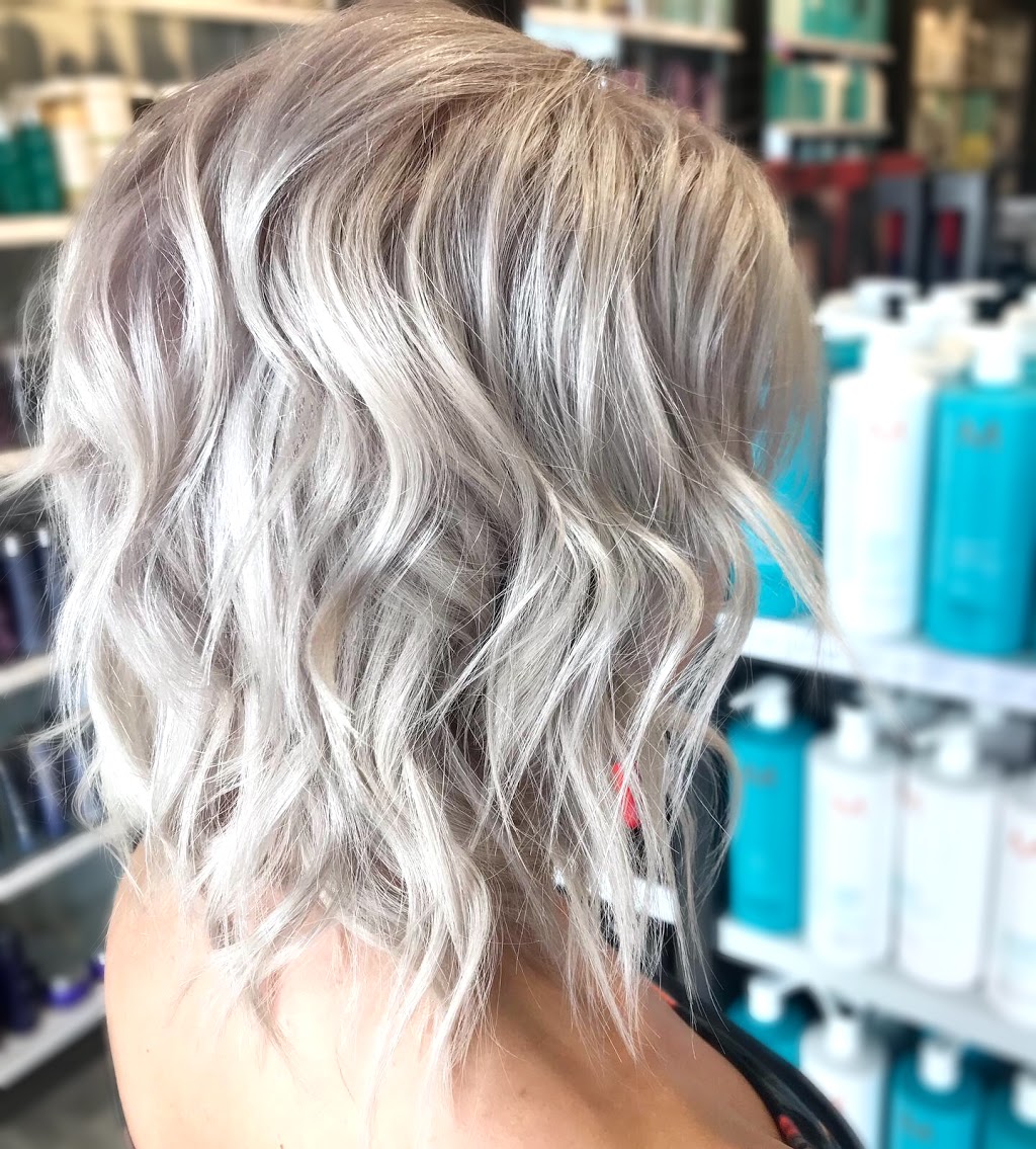 Chatters Hair Salon | 109 Fanshawe Park Rd E, London, ON N5X 3W1, Canada | Phone: (519) 660-1185