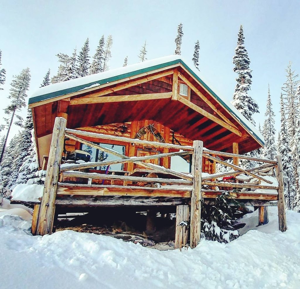 Oyama Lake Eco Lodge | 7425 Oyama Lake Rd, Lake Country, BC V4V 2C9, Canada | Phone: (250) 862-1013