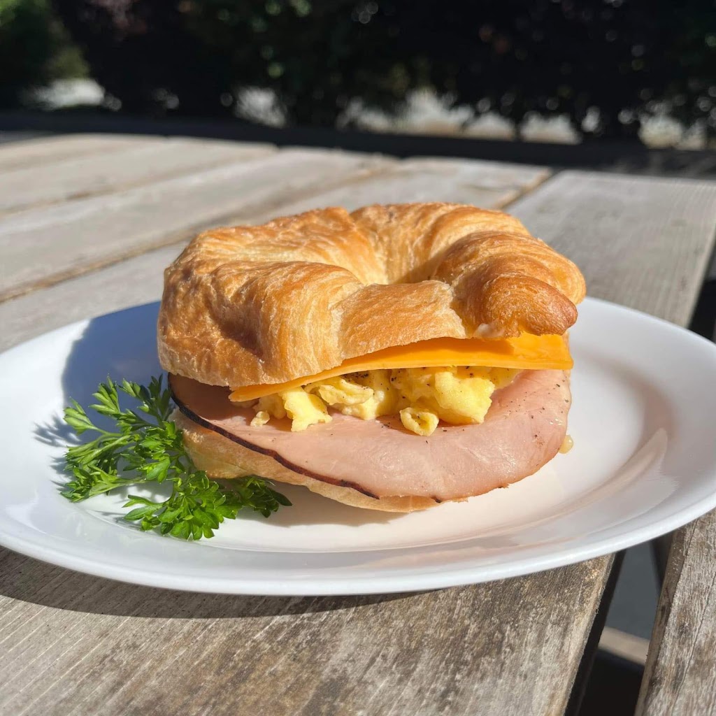 Naked Lunch Express | 1113 Industrial Way, Squamish, BC V8B 0H1, Canada | Phone: (604) 815-0731