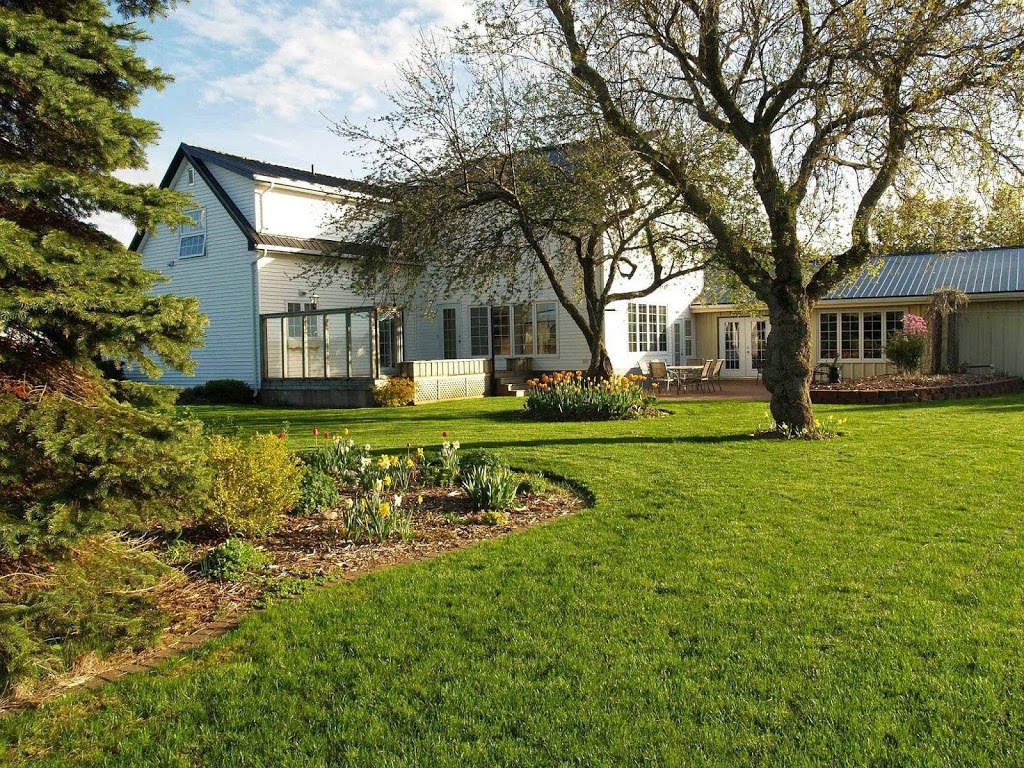 Bakers Chest B&B | 53 Farnham Rd, Truro, NS B2N 2X6, Canada | Phone: (902) 893-4824