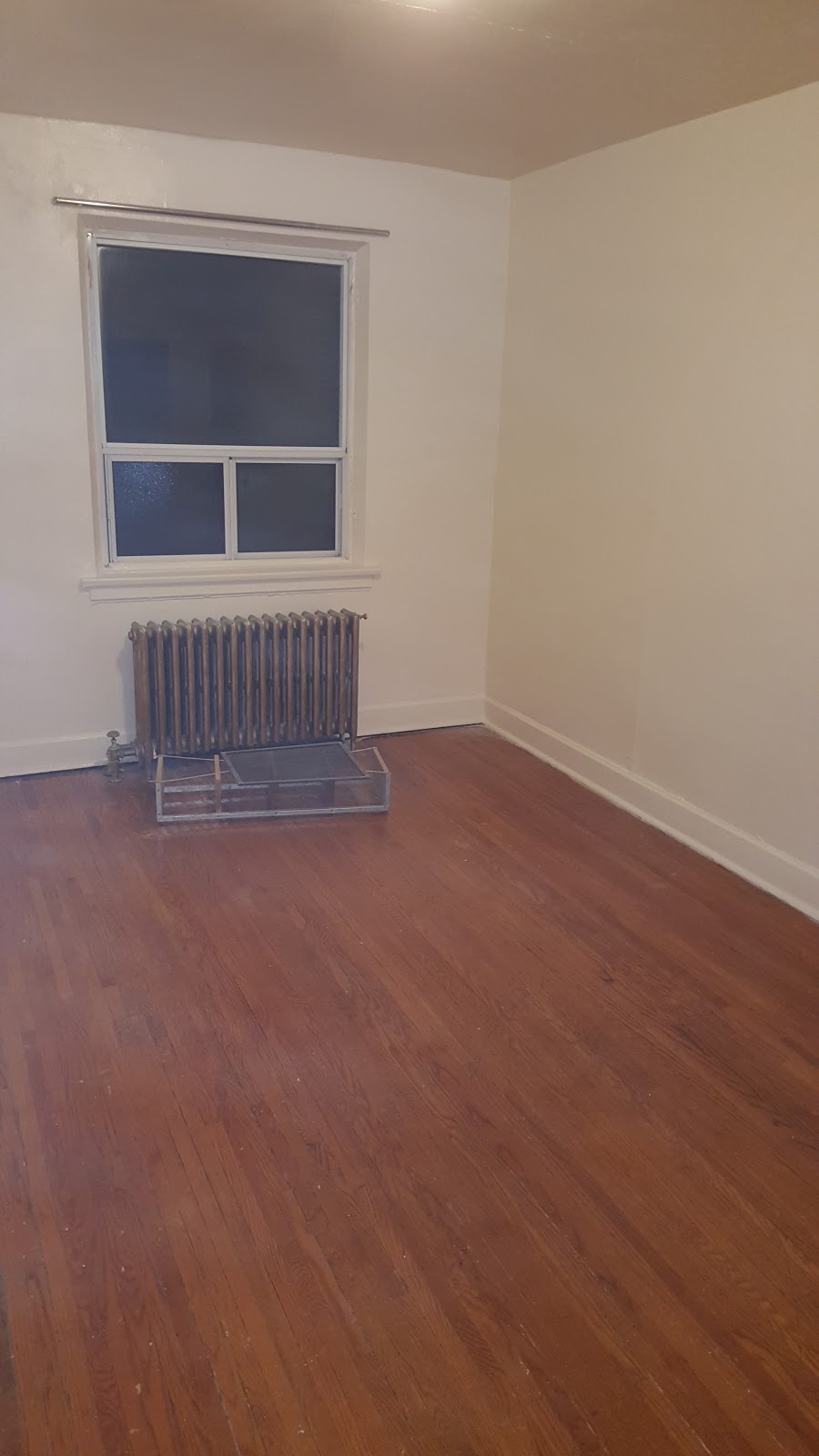 Banipainting& decorating | 1025 Scarlett Rd, Etobicoke, ON M9P 3V3, Canada | Phone: (416) 276-4555