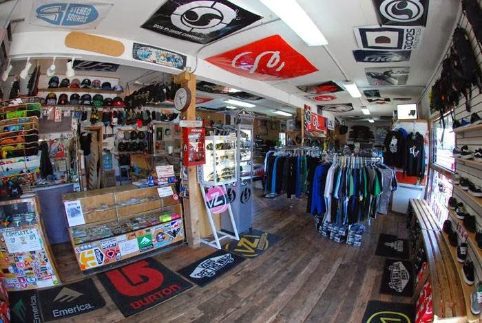 WWS Boardshop | 104 E Maple St #102, Bellingham, WA 98225, USA | Phone: (360) 676-1146