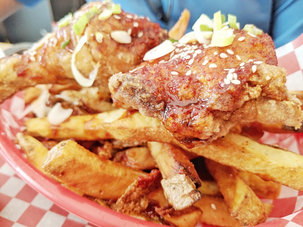 KABOOM Chicken | 722 Queen St E, Toronto, ON M4M 1H2, Canada | Phone: (416) 546-9899