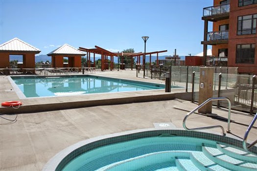 realTopia Vacation Rentals | 654 Cook Rd, Kelowna, BC V1W 3K5, Canada | Phone: (250) 899-0800
