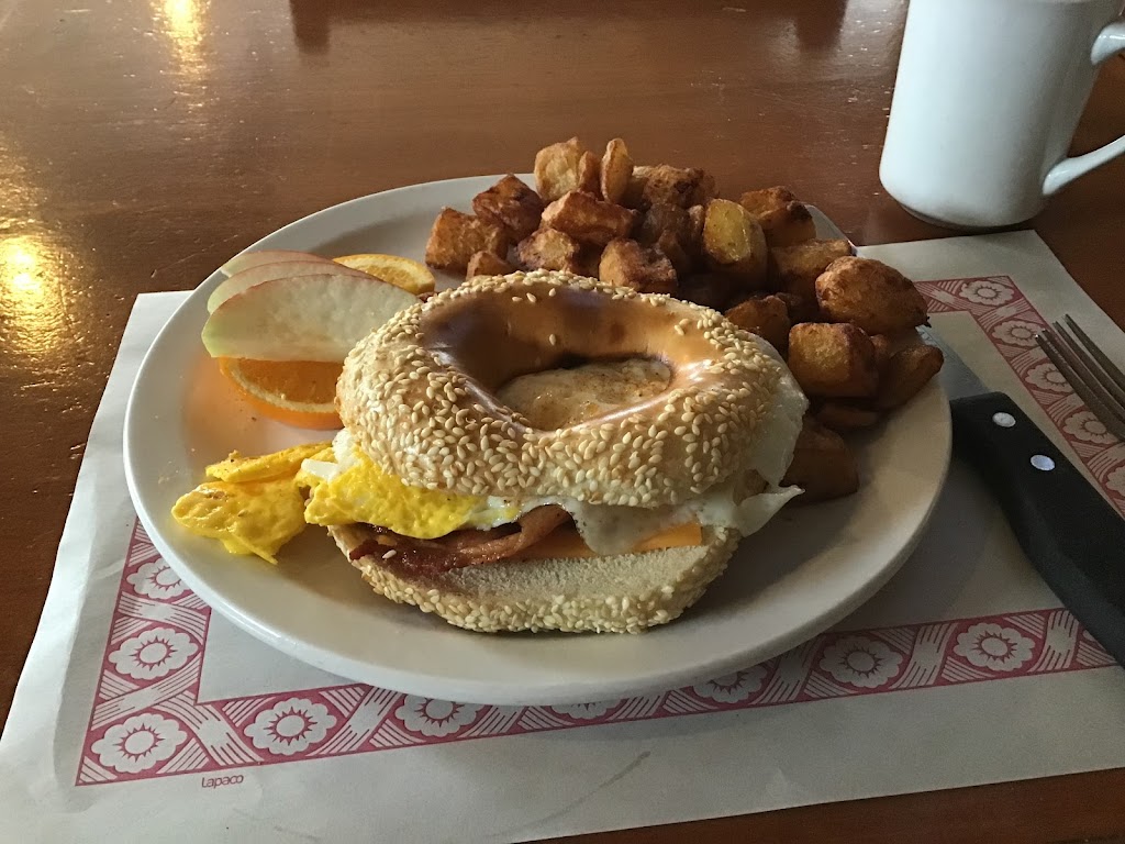 La Bagelerie Rawdon | 3680 Rue Queen, Rawdon, QC J0K 1S0, Canada | Phone: (450) 834-4448