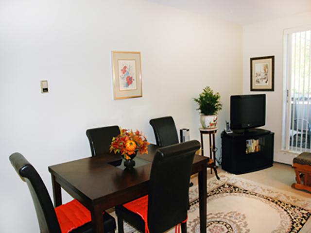 Dorchester Apartments | 5911 Dorchester Rd, Niagara Falls, ON L2G 7M7, Canada | Phone: (905) 354-6650