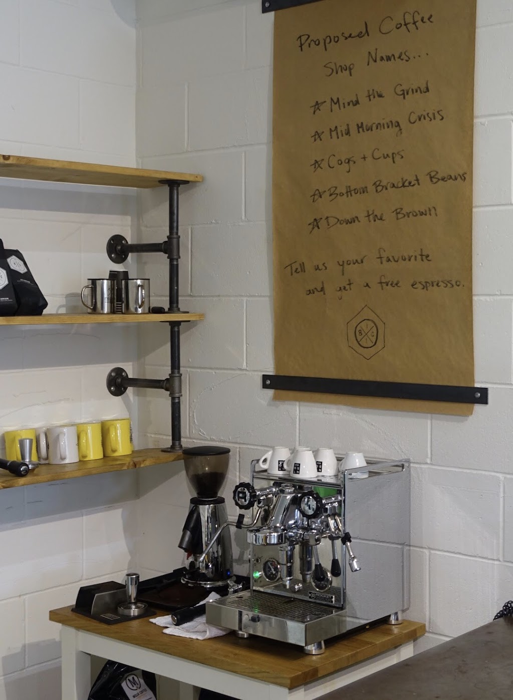 Bicicletta West Vancouver | 1437 Clyde Ave, West Vancouver, BC V7T 1E9, Canada | Phone: (604) 925-2453