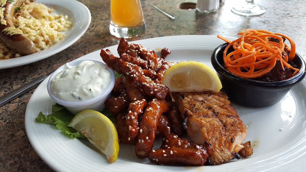 Gasthaus on the Lake | 5790 Beach Ave, Peachland, BC V0H 1X6, Canada | Phone: (250) 767-6625
