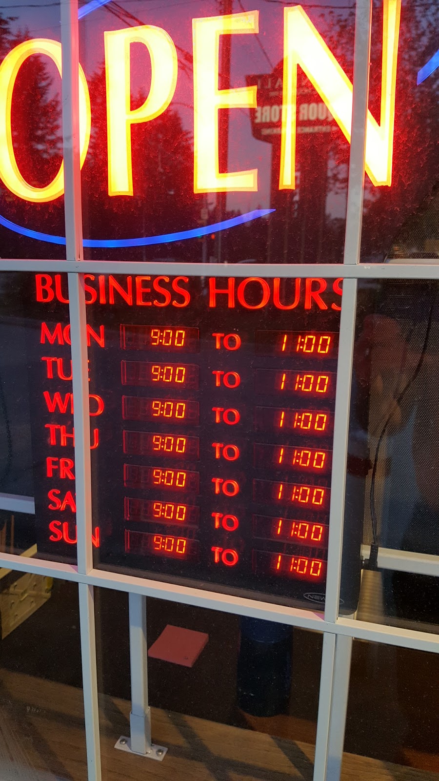 Tudor Liquor Store | 3140 King George Blvd, Surrey, BC V4P 1A2, Canada | Phone: (604) 560-5096