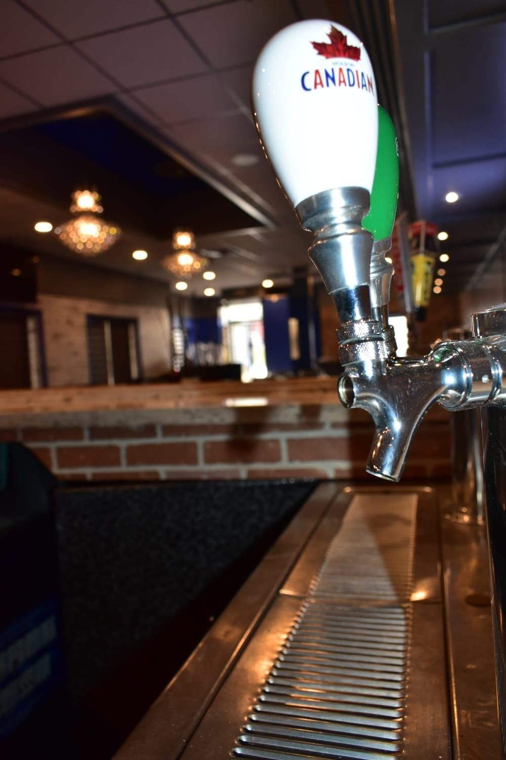 Stavros Greek Restaurant & Lounge | 6435 Dixie Rd Unit #1, Mississauga, ON L5T 1X4, Canada | Phone: (905) 565-9896